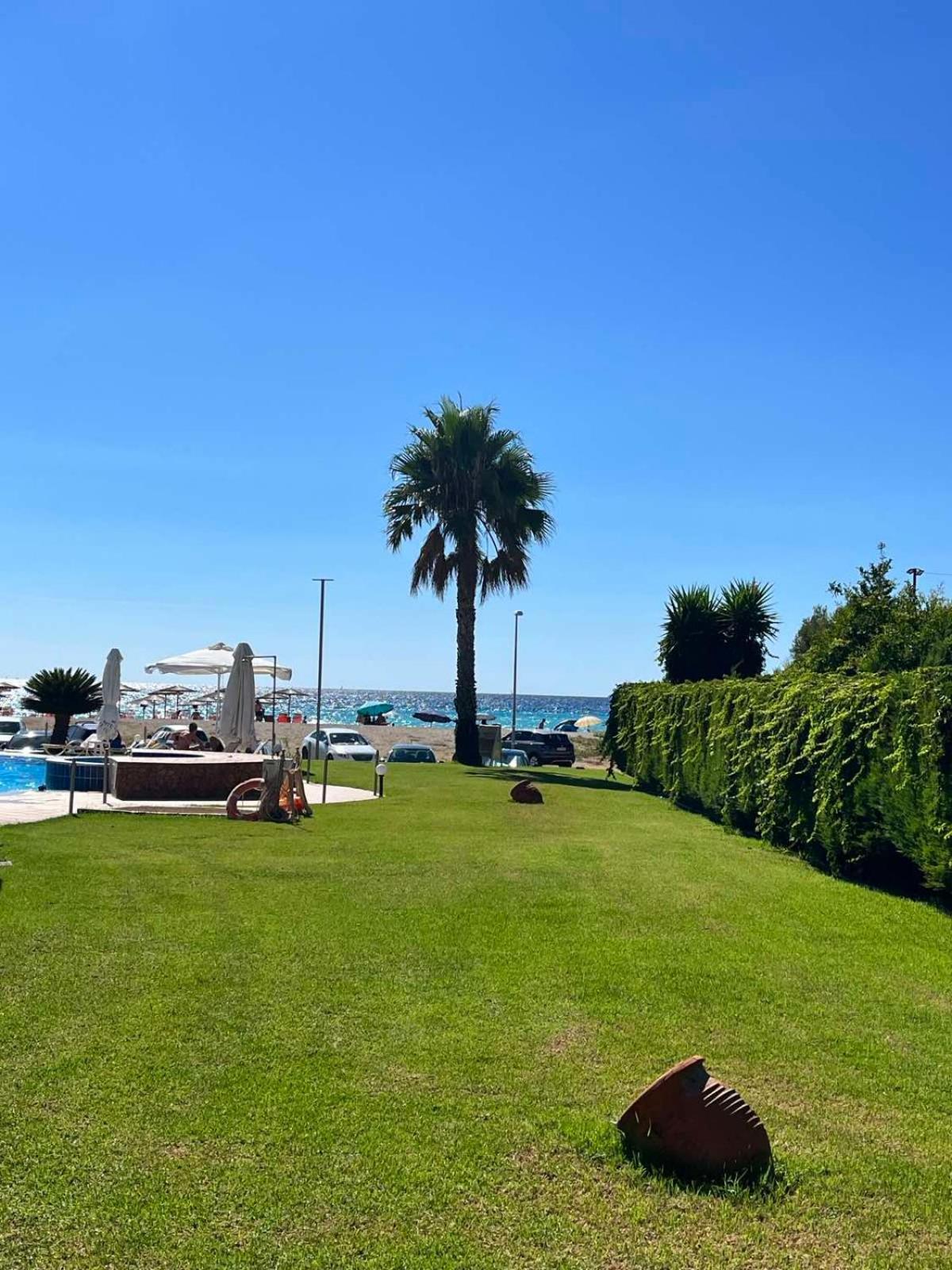 פרדיקה Coralli Hotel מראה חיצוני תמונה