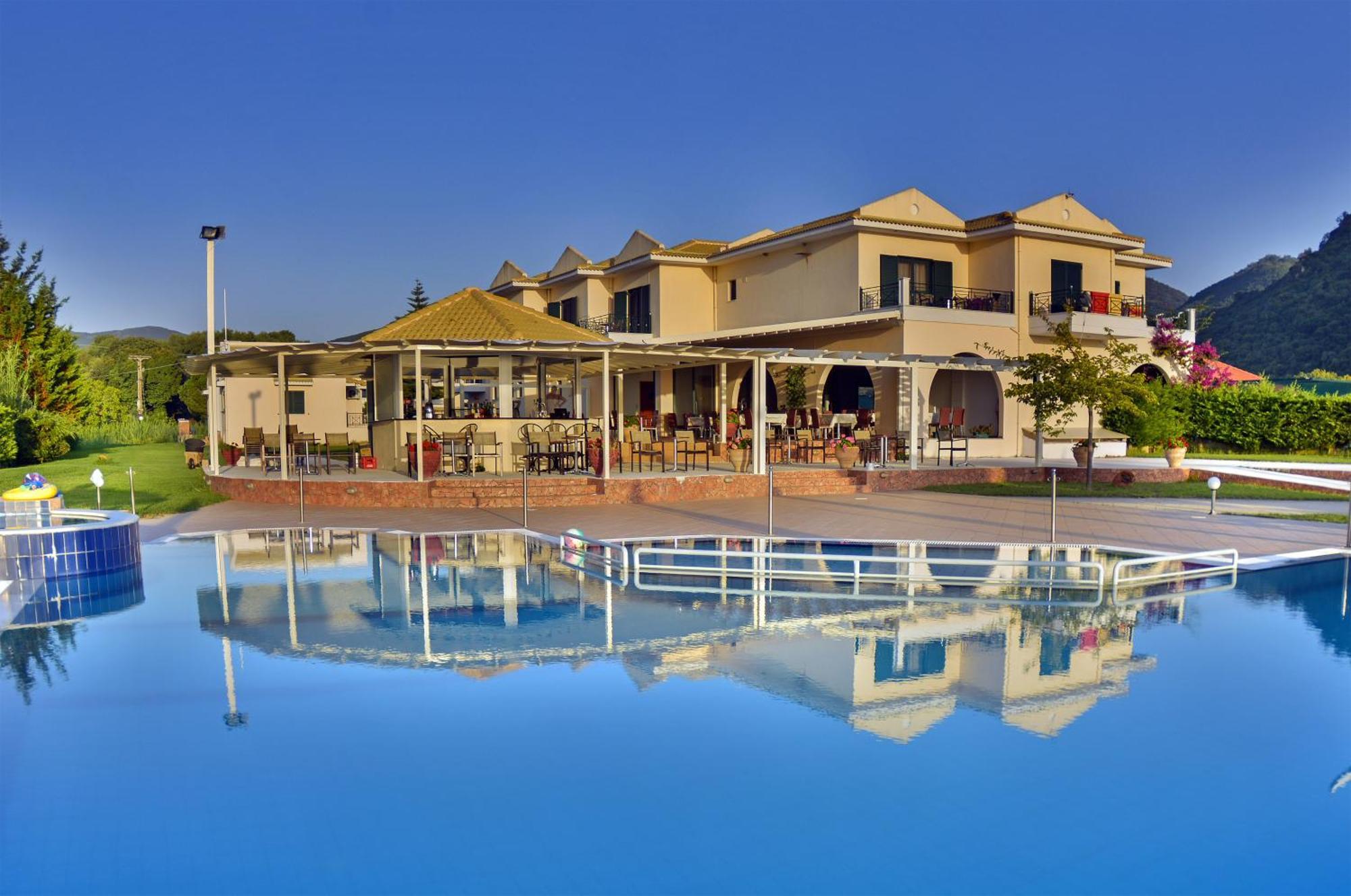 פרדיקה Coralli Hotel מראה חיצוני תמונה