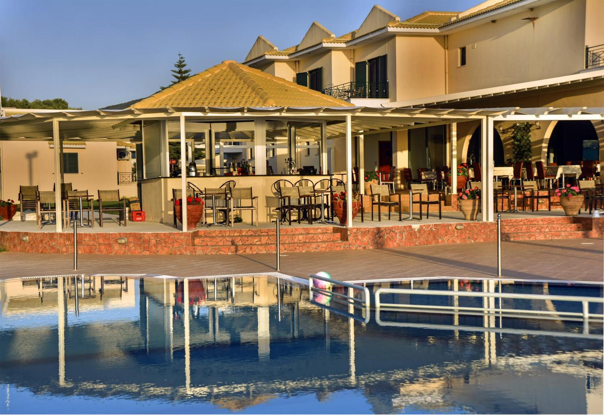 פרדיקה Coralli Hotel מראה חיצוני תמונה